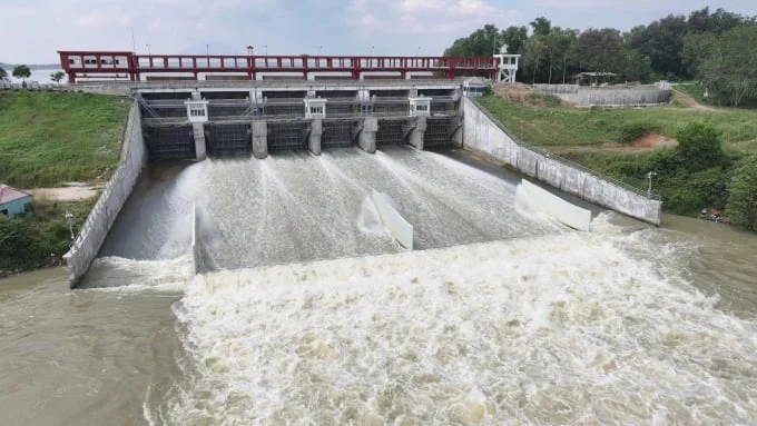 Ưu tiên dung tích hồ để cắt lũ, vận hành an toàn hồ đập