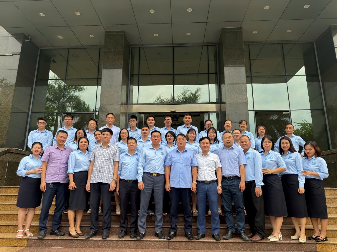 Tổng Giám đốc Trung tâm Quy hoạch và Điều tra tài nguyên nước quốc gia đến thăm và làm việc tại Trung tâm Công nghệ và Dữ liệu tài nguyên nước